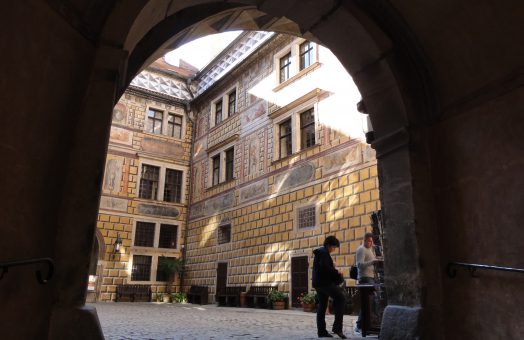 vienna to prague via cesky krumlov: renaissance castle in cesky krumlov