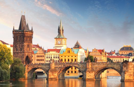 prague tours: charles bridge