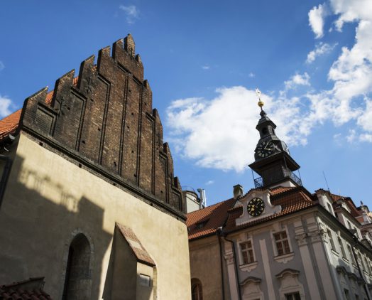 prague tours: old new synagogue in the jewish quarter