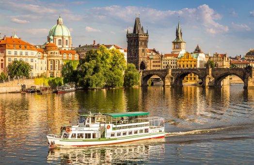 prague tours: charles bridge