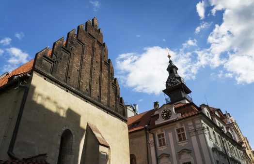 prague tours: old new synagogue in the jewish quarter