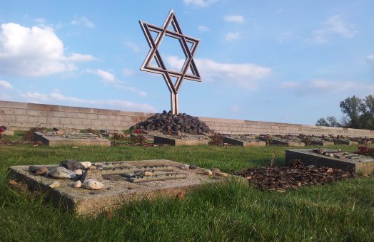 National Cemetery at the Terezin Concentration Camp, Small Fortress